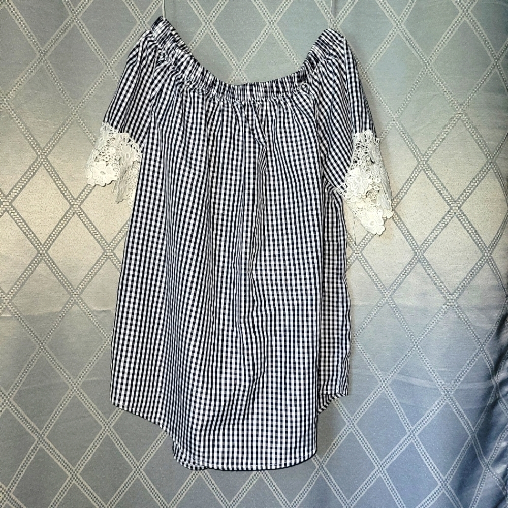 OFF the shoulder top by Kontrol